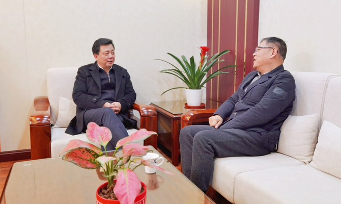 湖南省遠景智庫院長北冰與衡陽市委書記秦國文敘會